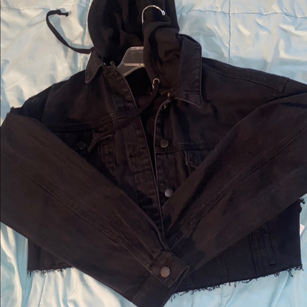 F21 cropped black jean jacket